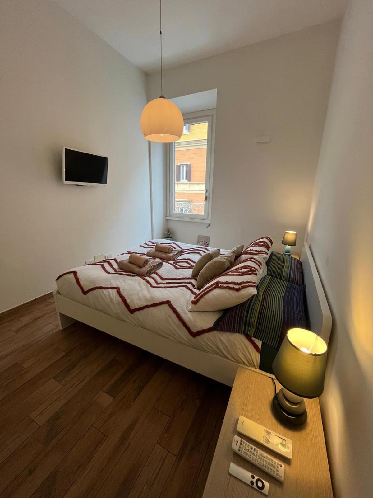 La Dolce Vita - Luxury Colosseum Boutique Apartment روما المظهر الخارجي الصورة