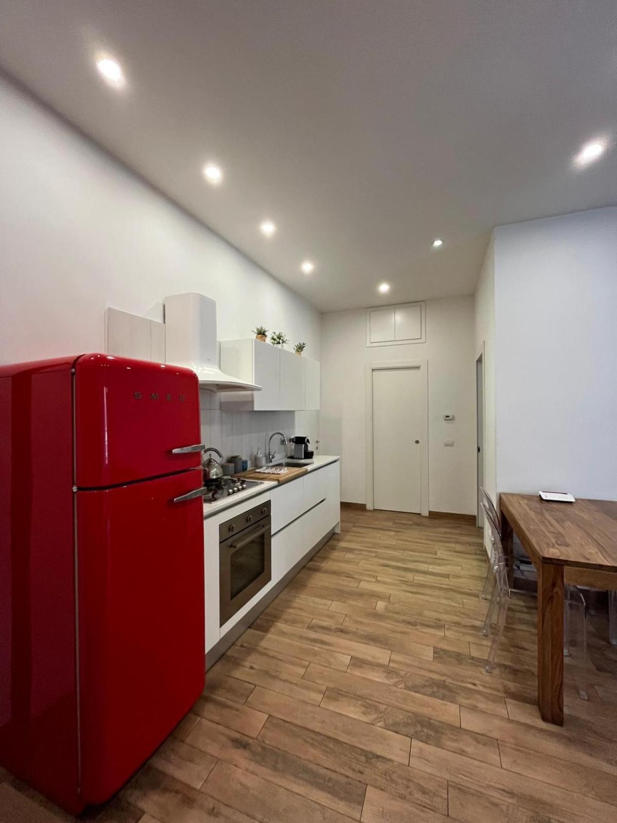 La Dolce Vita - Luxury Colosseum Boutique Apartment روما المظهر الخارجي الصورة